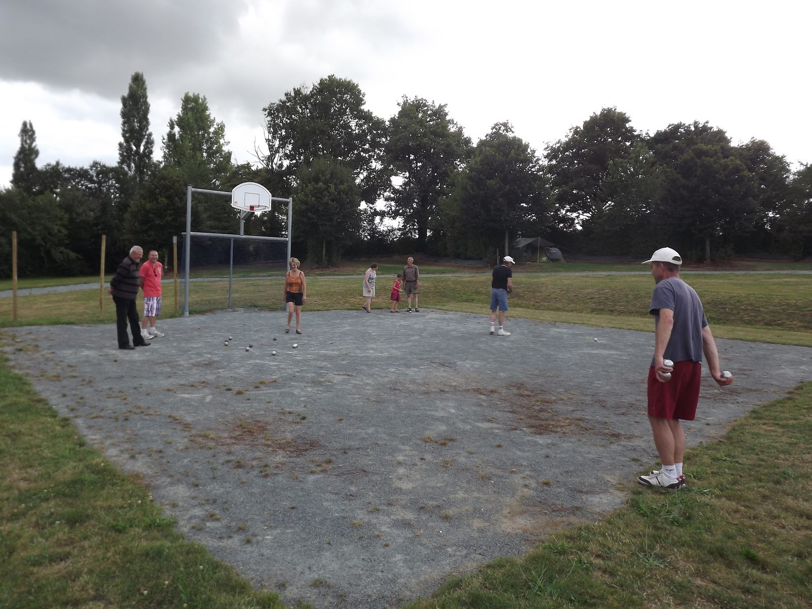 Pétanque ou terrain de basket
