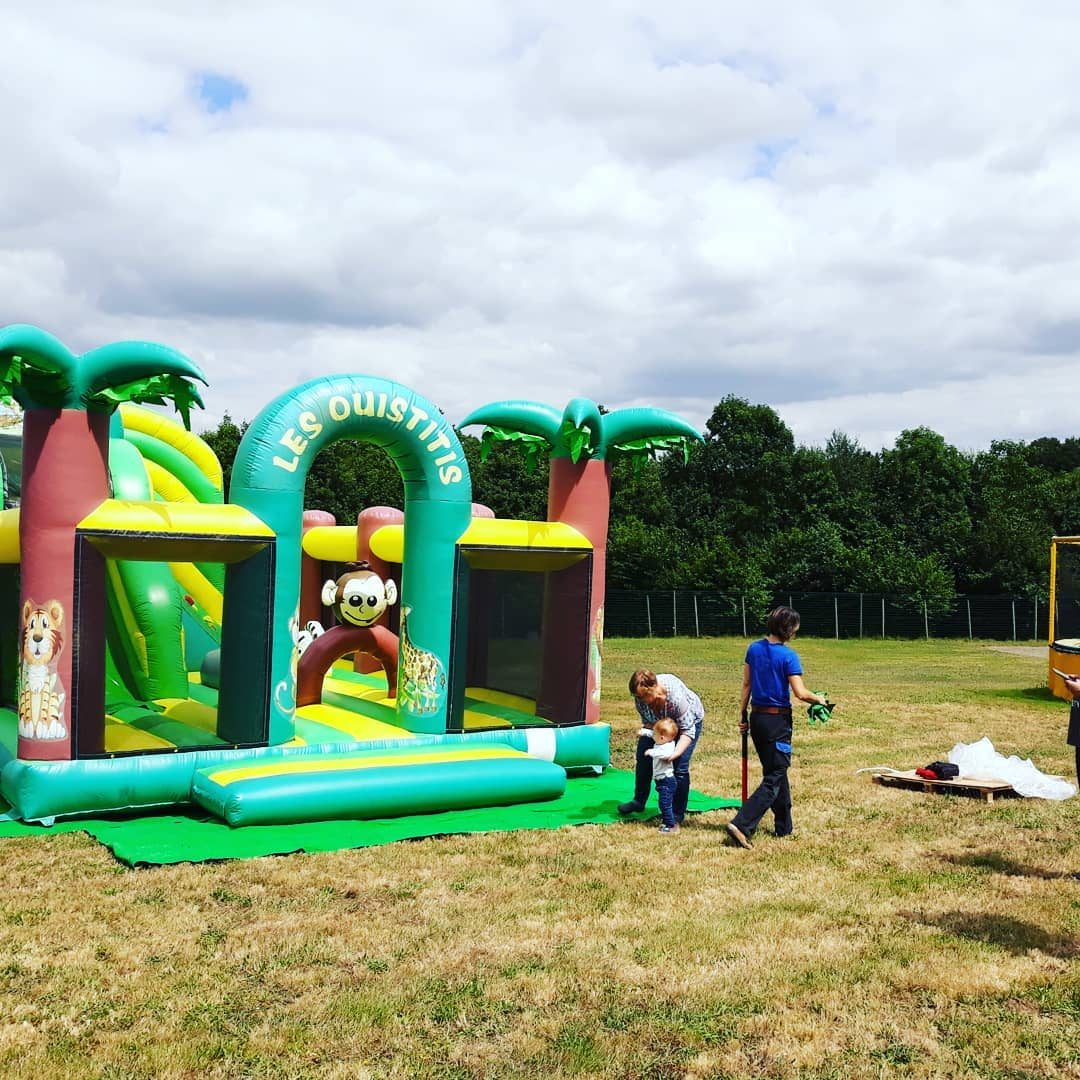 Qui est prêt à embarquer pour les  vacances ?? Léon et les Ouistitis sont prêts et vous attendent  !! 🌞