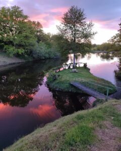 Quand le soleil se couche aux logis de l’Oumois !! Whaou…
